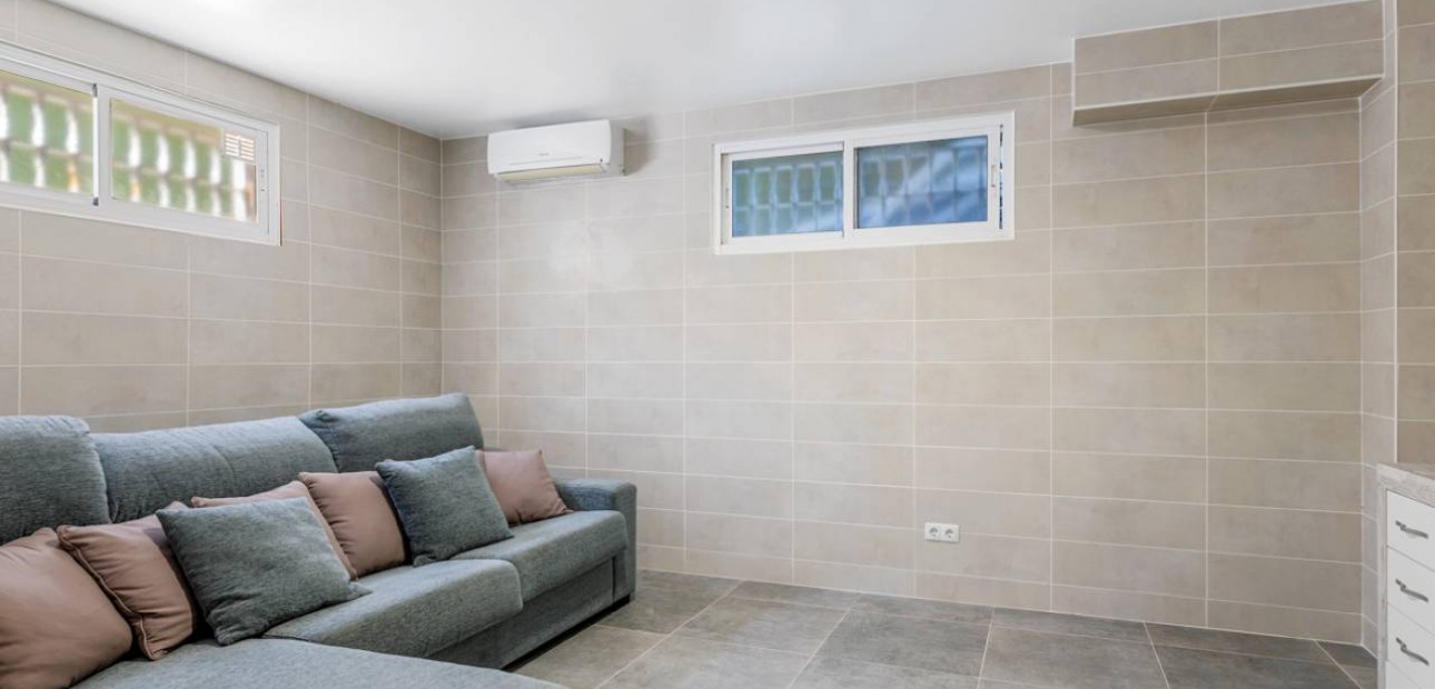 Sale - Detached Villa -
Ciudad Quesada - Doña Pepa