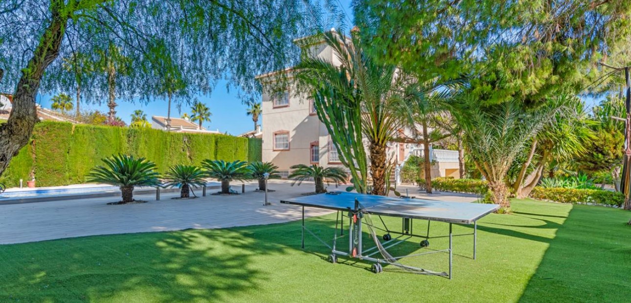 Sale - Detached Villa -
Ciudad Quesada - Doña Pepa