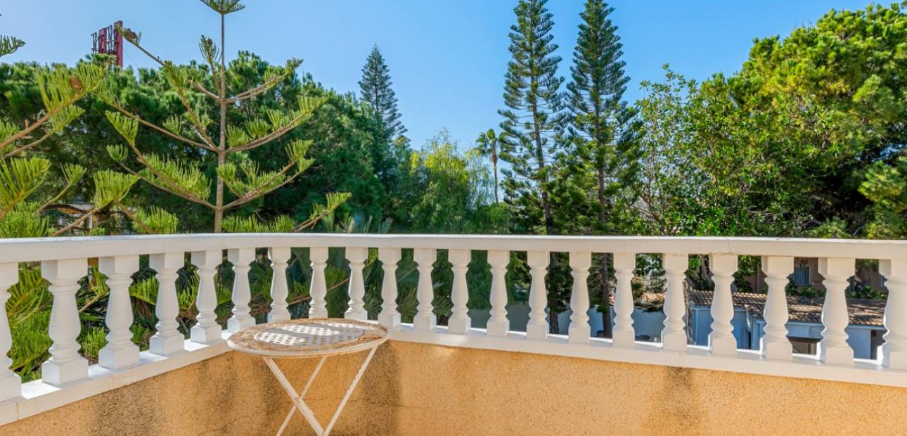 Sale - Detached Villa -
Ciudad Quesada - Doña Pepa