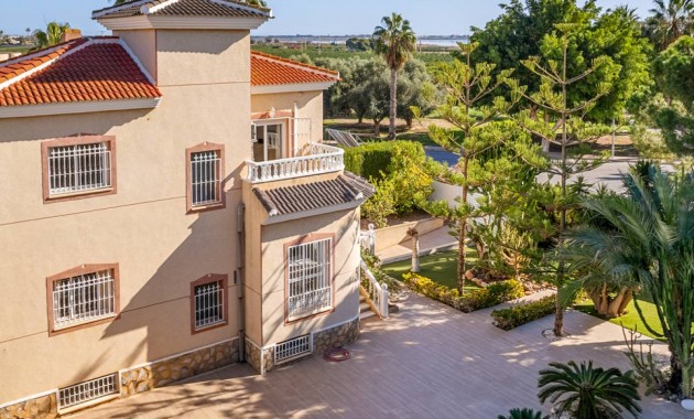 Sale - Detached Villa -
Ciudad Quesada - Doña Pepa