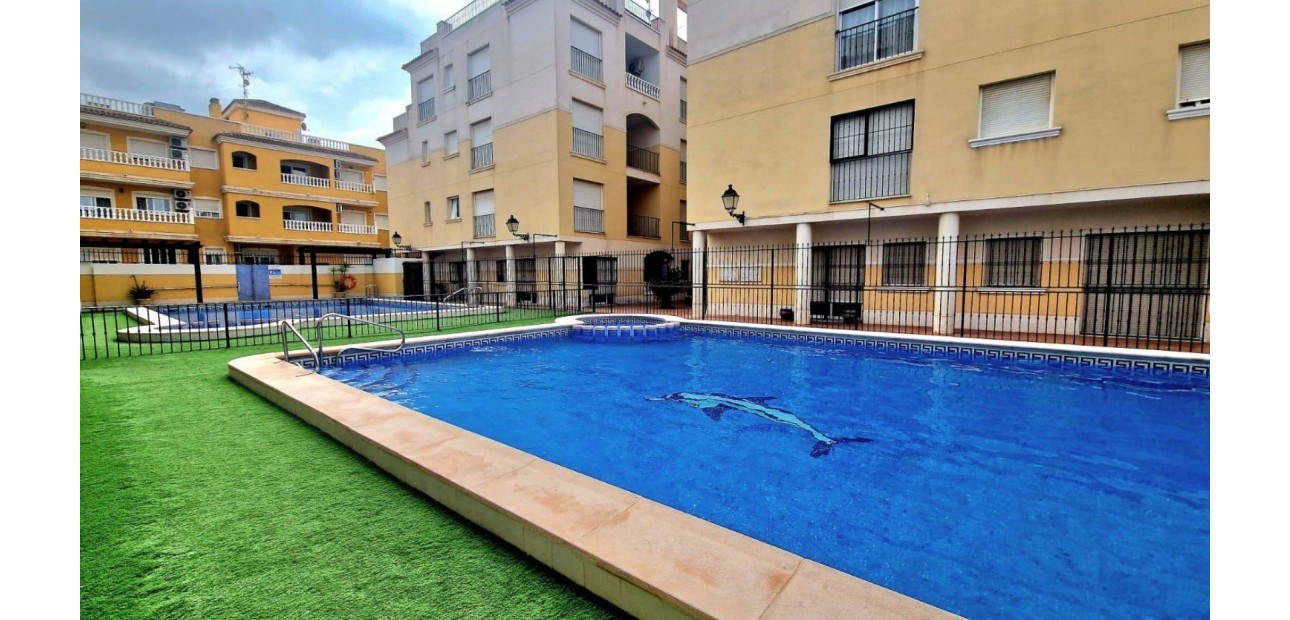 Venta - Apartamento / piso -
Formentera del Segura