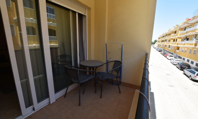 Venta - Apartamento / piso -
Formentera del Segura