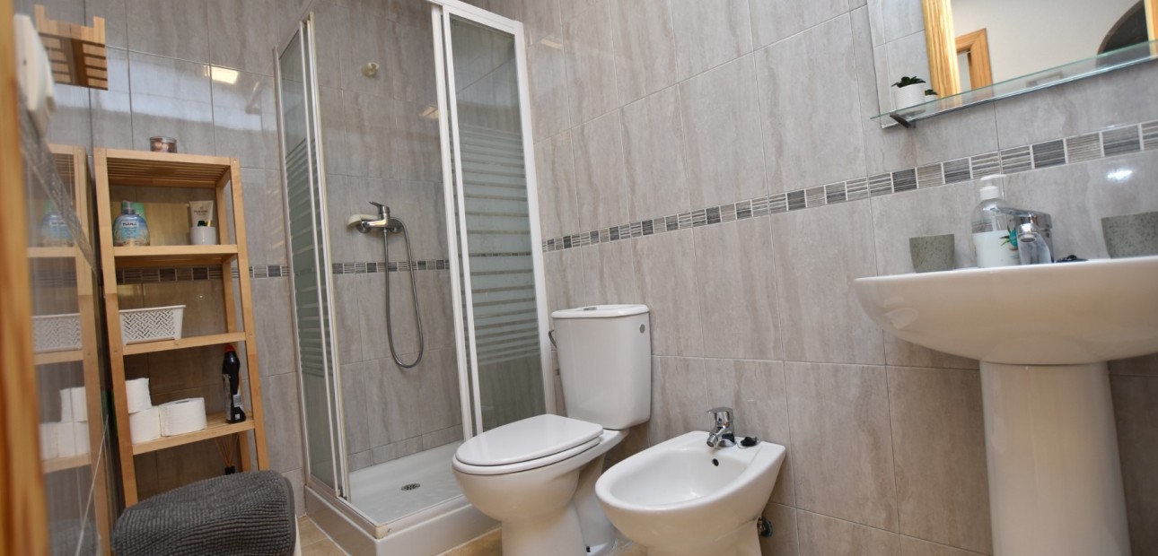 Venta - Apartamento / piso -
Formentera del Segura