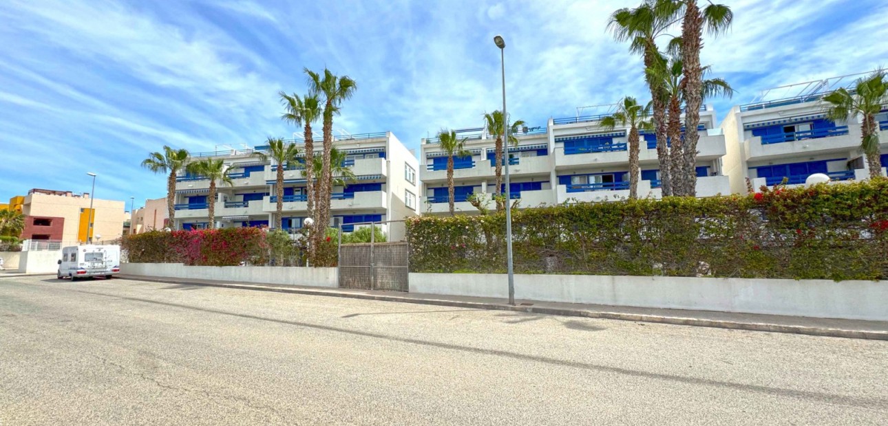 Venta - Apartamento / piso -
Orihuela Costa - Playa Flamenca