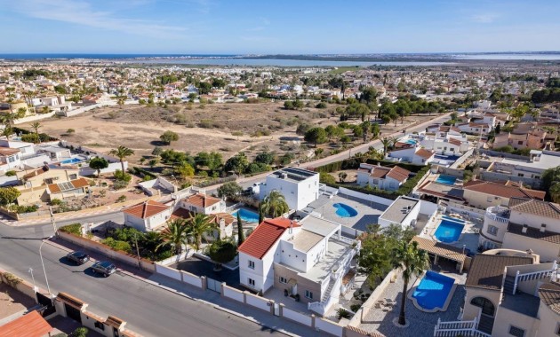 Sale - Detached Villa -
Ciudad Quesada - Town Center