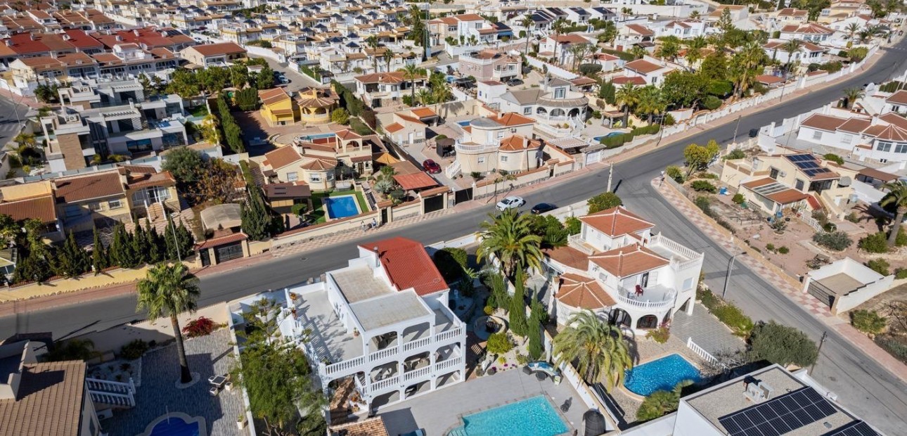 Sale - Detached Villa -
Ciudad Quesada - Town Center