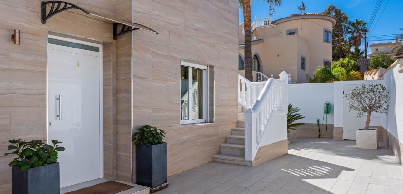 Sale - Detached Villa -
Ciudad Quesada - Town Center
