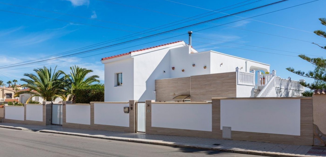 Sale - Detached Villa -
Ciudad Quesada - Town Center