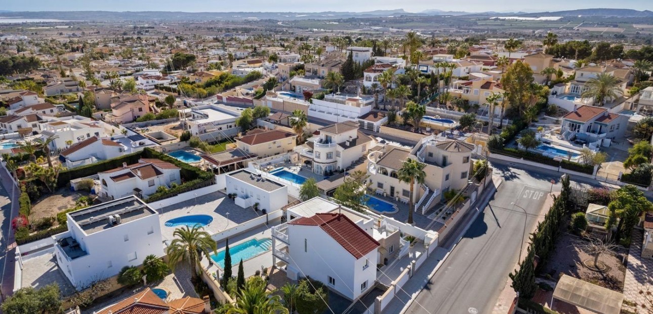 Sale - Detached Villa -
Ciudad Quesada - Town Center
