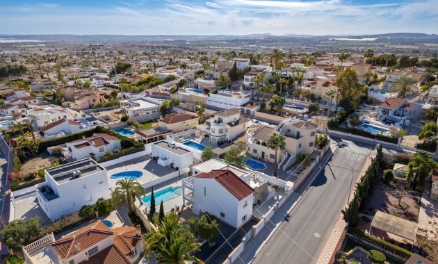 Sale - Detached Villa -
Ciudad Quesada - Town Center