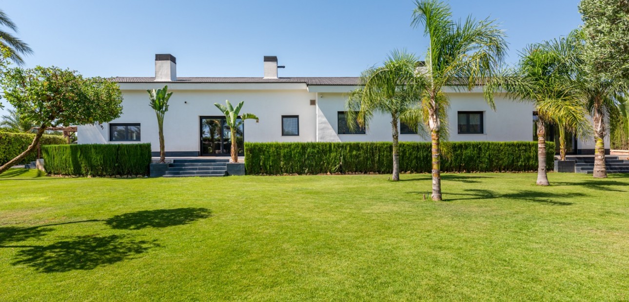 Sale - Detached Villa -
Elche