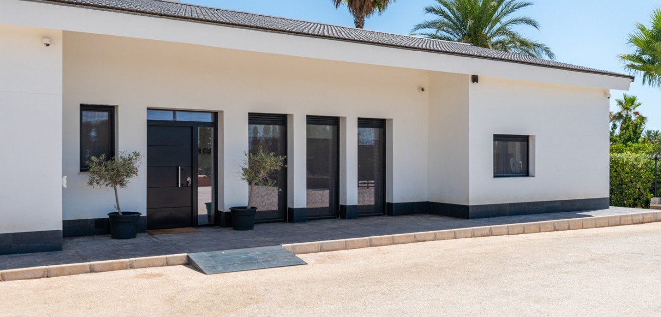 Sale - Detached Villa -
Elche