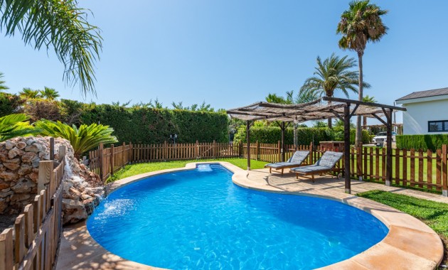 Sale - Detached Villa -
Elche
