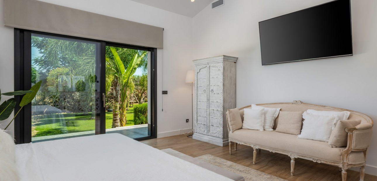Sale - Detached Villa -
Elche