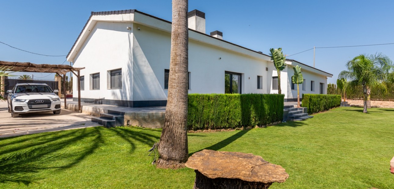 Sale - Detached Villa -
Elche