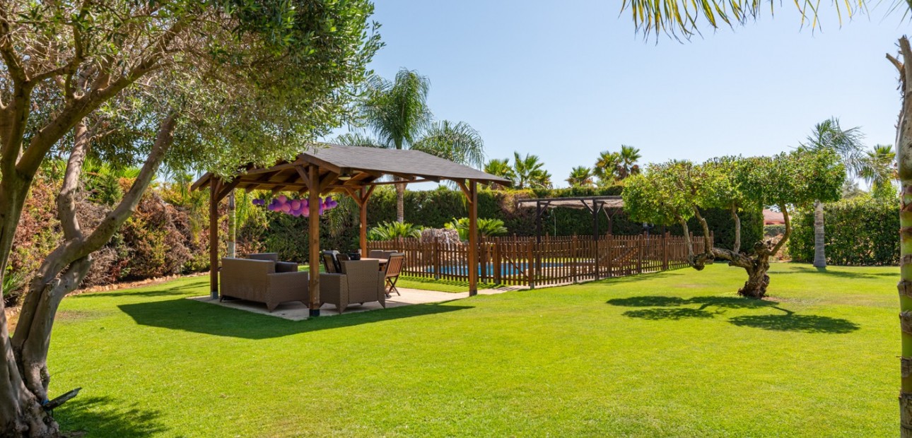 Sale - Detached Villa -
Elche