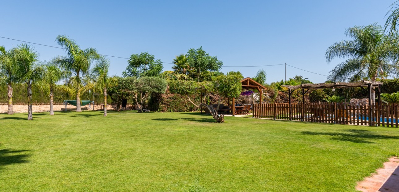 Sale - Detached Villa -
Elche