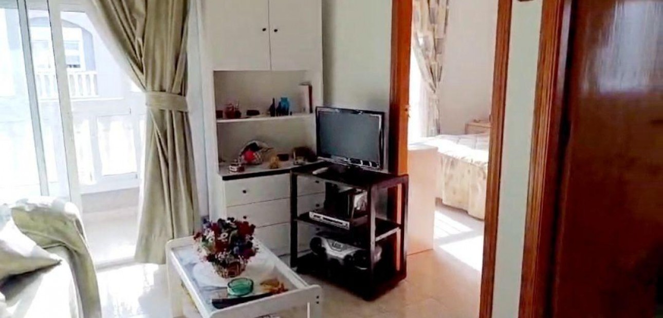 Sale - Apartment / flat -
Torrevieja - Estacion de autobuses