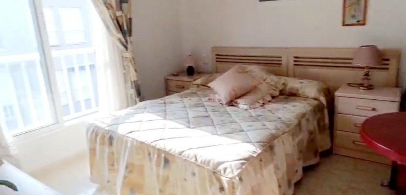 Sale - Apartment / flat -
Torrevieja - Estacion de autobuses
