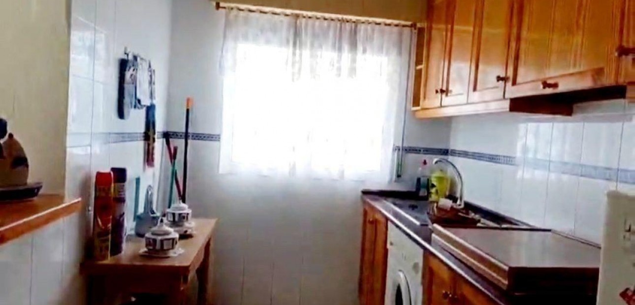 Sale - Apartment / flat -
Torrevieja - Estacion de autobuses