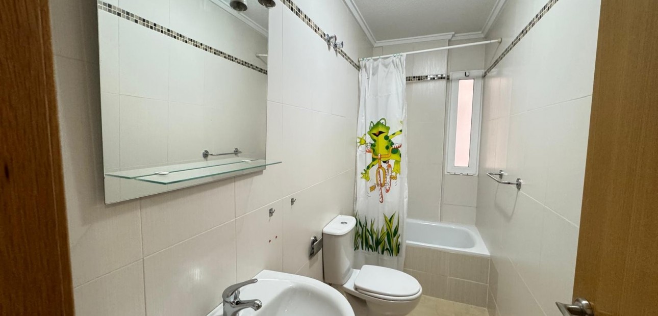 Herverkoop - Appartement / flat -
Formentera del Segura