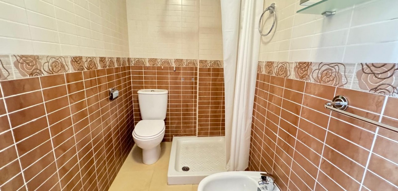 Herverkoop - Appartement / flat -
Formentera del Segura