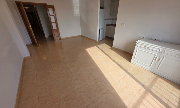 Venta - Apartamento / piso -
Almoradi - Centro