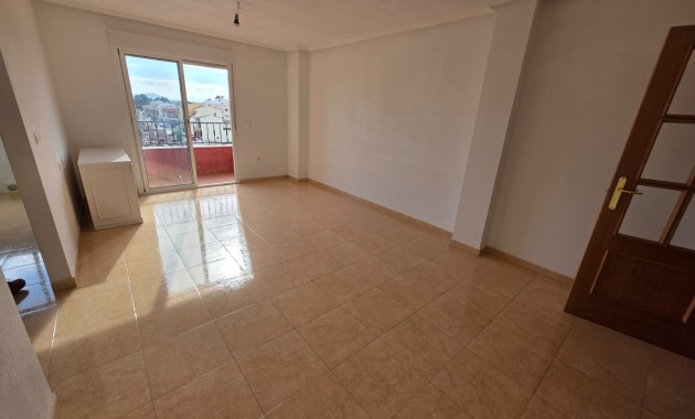 Venta - Apartamento / piso -
Almoradi - Centro