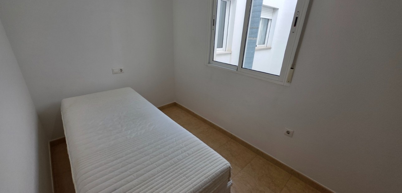 Venta - Apartamento / piso -
Almoradi - Centro