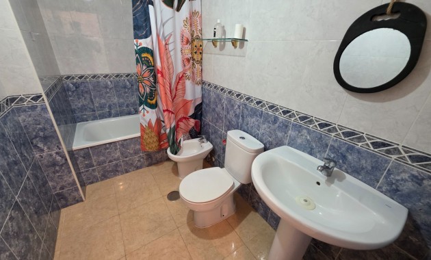 Venta - Apartamento / piso -
Almoradi - Centro