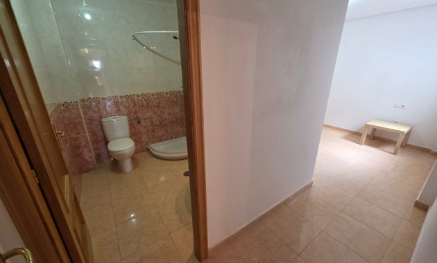 Venta - Apartamento / piso -
Almoradi - Centro