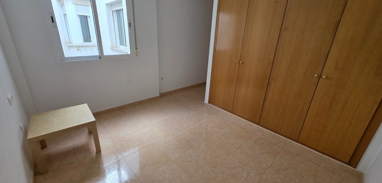Venta - Apartamento / piso -
Almoradi - Centro