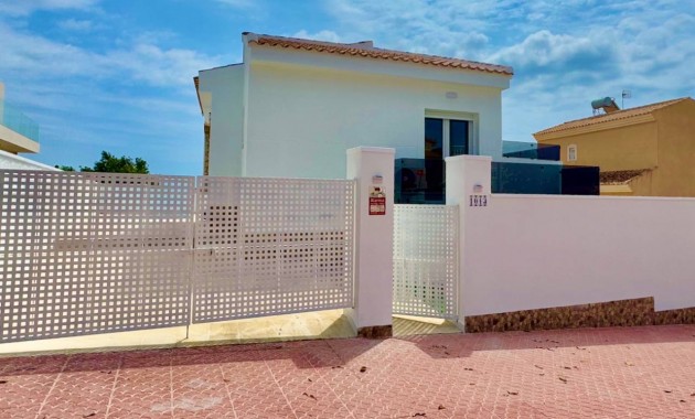 Sale - Villa -
Ciudad Quesada - Rojales