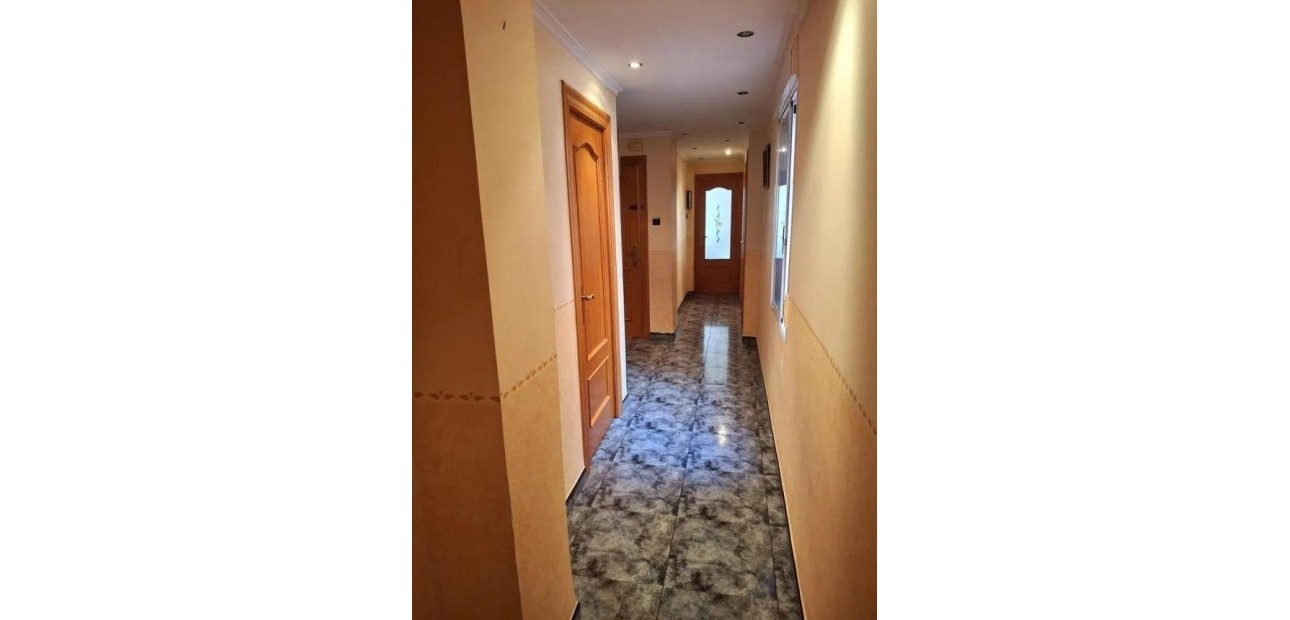 Sale - Apartment / flat -
Santa Pola - Eroski