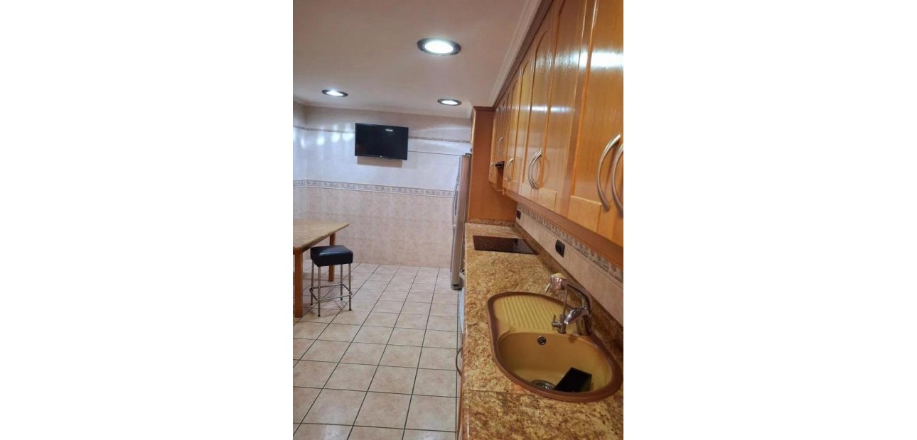 Sale - Apartment / flat -
Santa Pola - Eroski