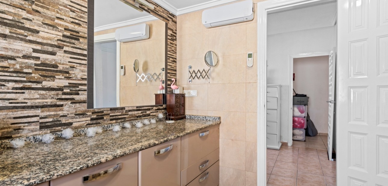 Herverkoop - Detached Villa -
Ciudad Quesada