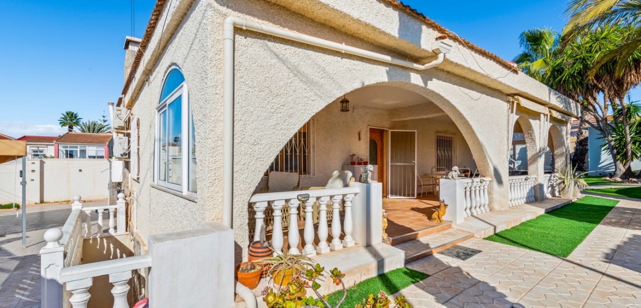 Herverkoop - Detached Villa -
Ciudad Quesada
