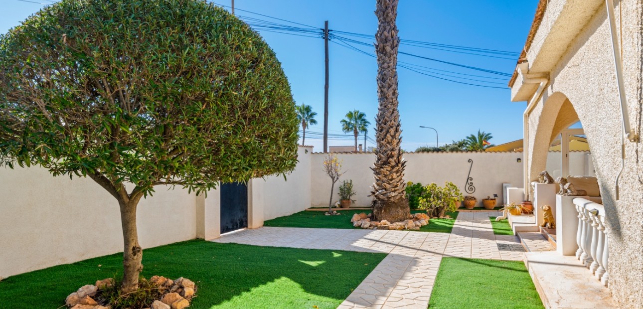 Herverkoop - Detached Villa -
Ciudad Quesada