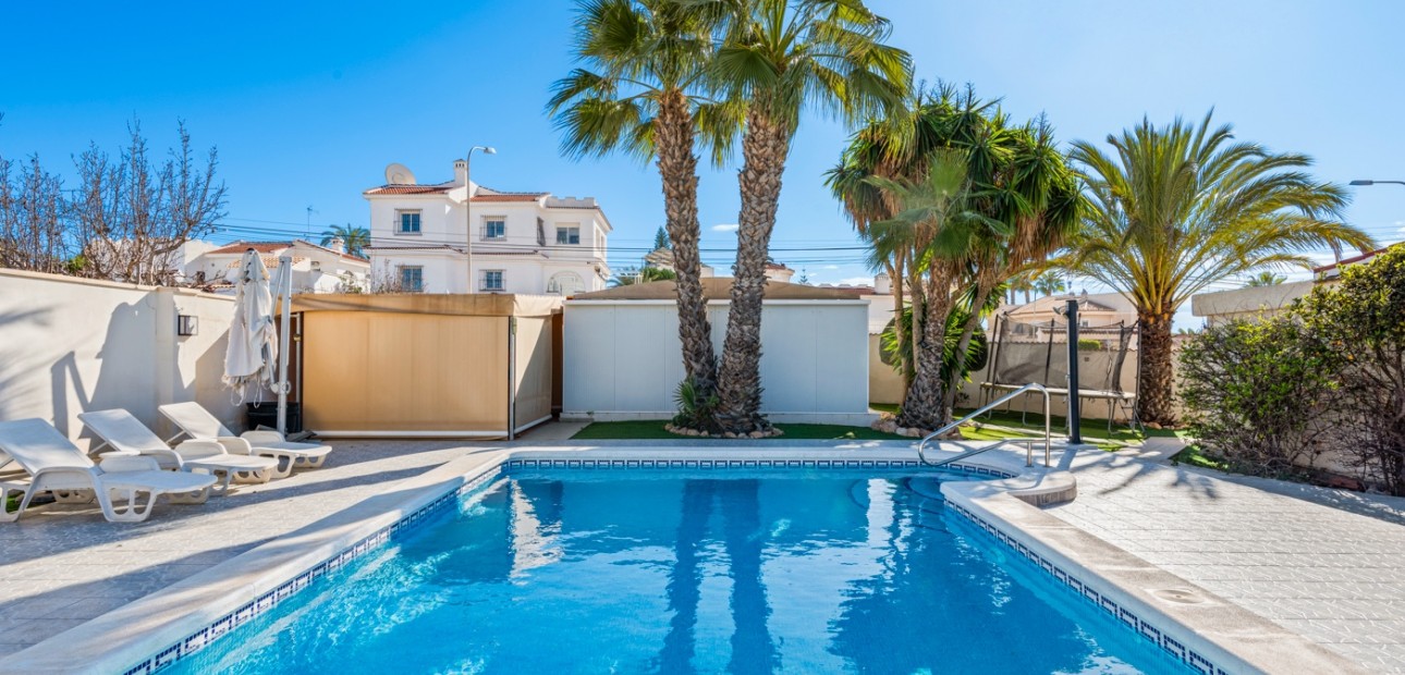 Herverkoop - Detached Villa -
Ciudad Quesada