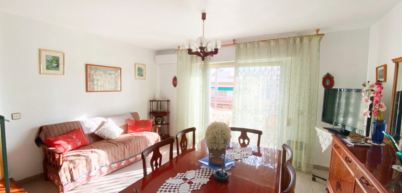 Herverkoop - Appartement / flat -
Los Alcazares