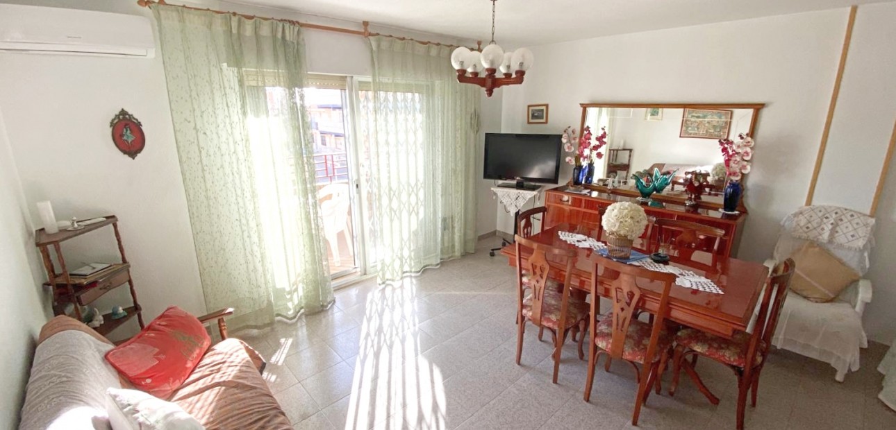 Herverkoop - Appartement / flat -
Los Alcazares