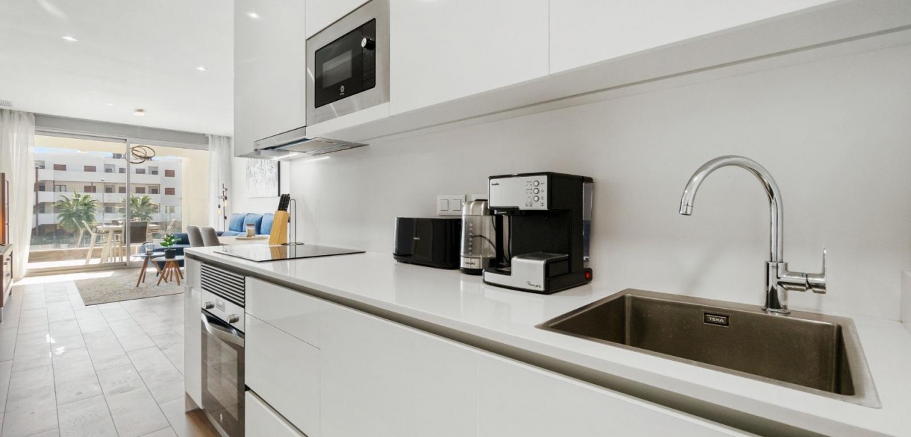 Sale - Apartment / flat -
Orihuela Costa - Villamartin