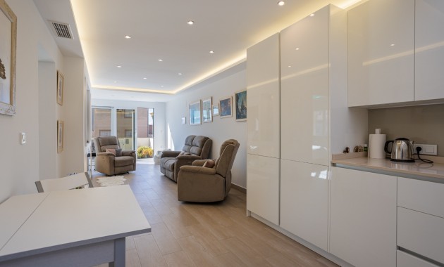 Sale - Townhouse -
Torrevieja - Urbanización San Luis