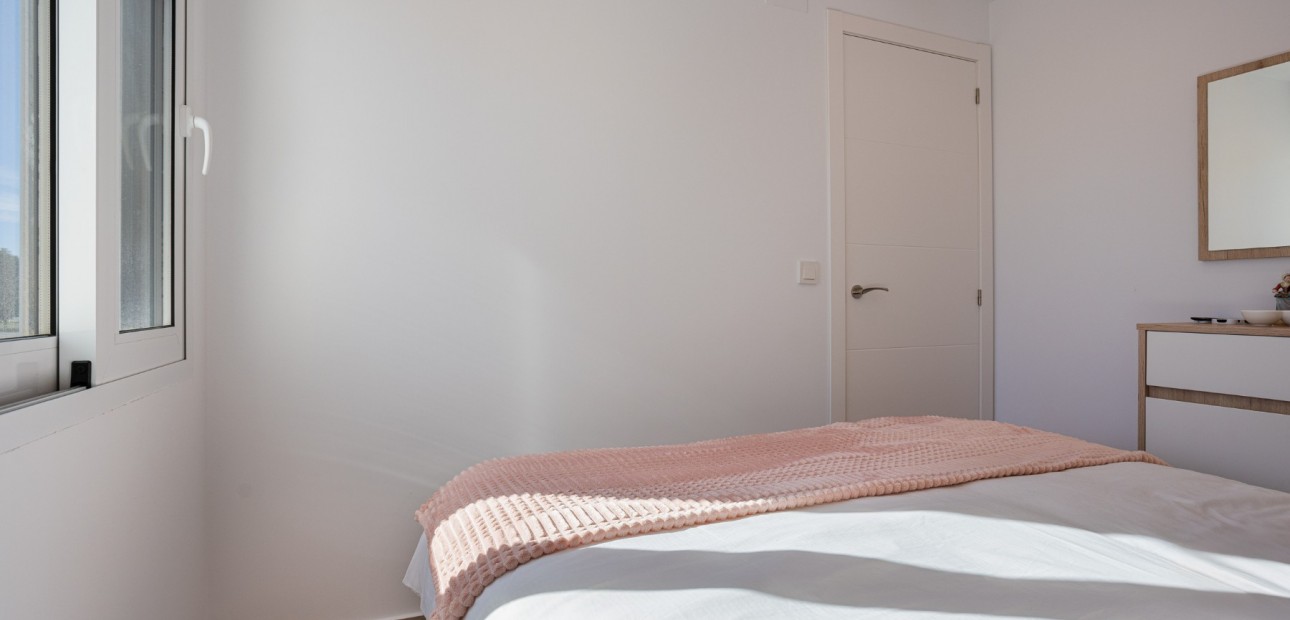 Sale - Townhouse -
Torrevieja - Urbanización San Luis