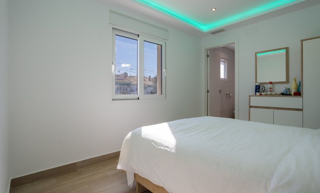 Sale - Townhouse -
Torrevieja - Urbanización San Luis