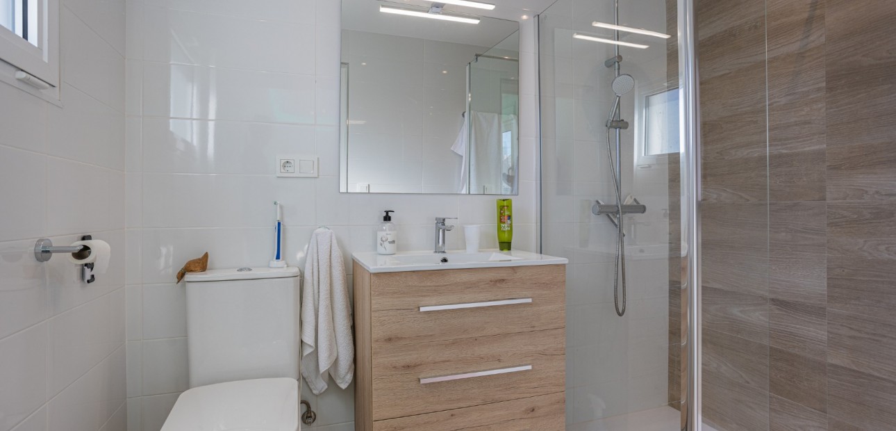 Sale - Townhouse -
Torrevieja - Urbanización San Luis