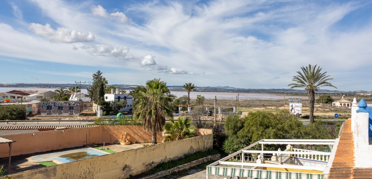 Sale - Townhouse -
Torrevieja - Urbanización San Luis