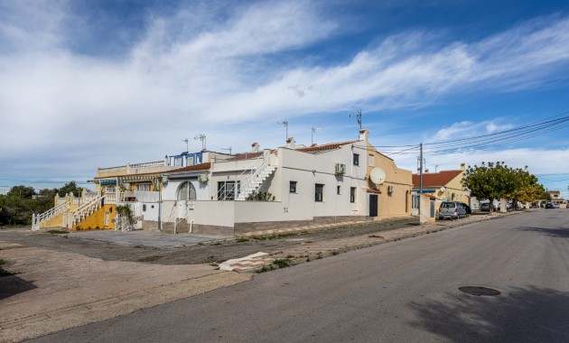 Sale - Townhouse -
Torrevieja - Urbanización San Luis