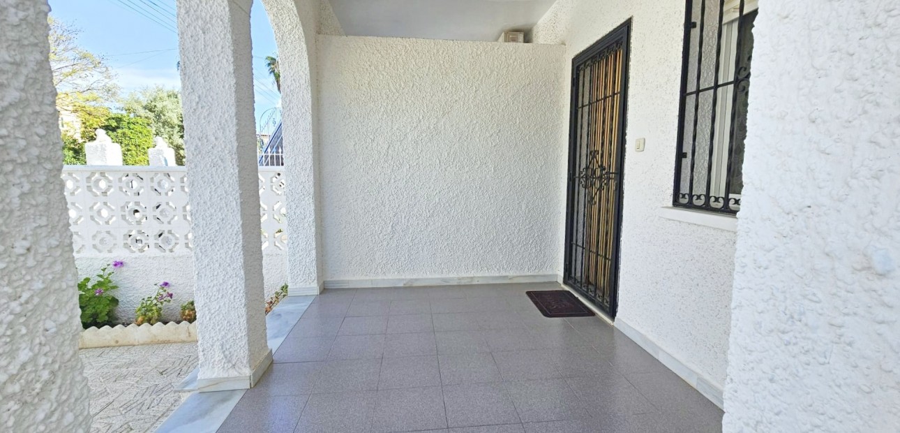 Venta - Adosado -
Los Alcazares
