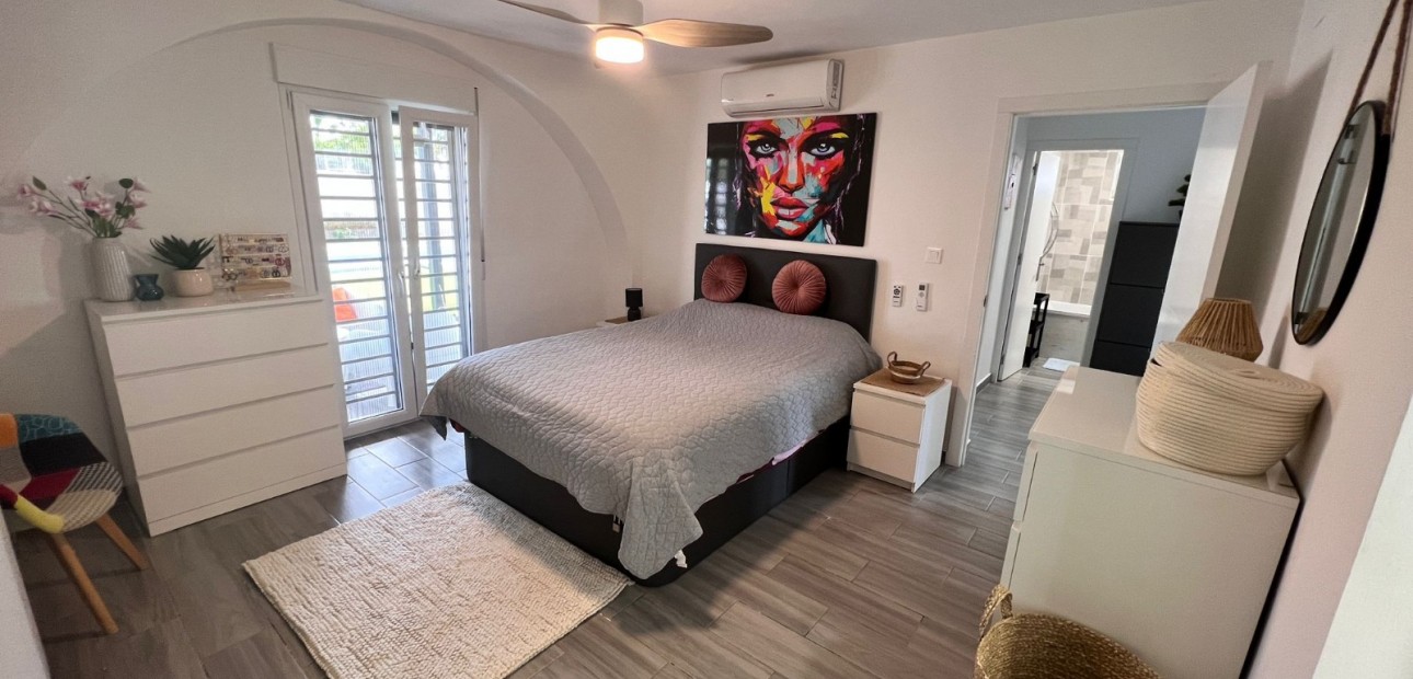 Sale - Country House -
Elche - La Marina